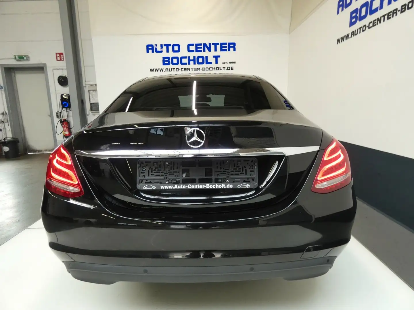 Mercedes-Benz C 200 BlueTec / d*Navi*Klimaaut*Sitzheizung*PDC Negru - 2