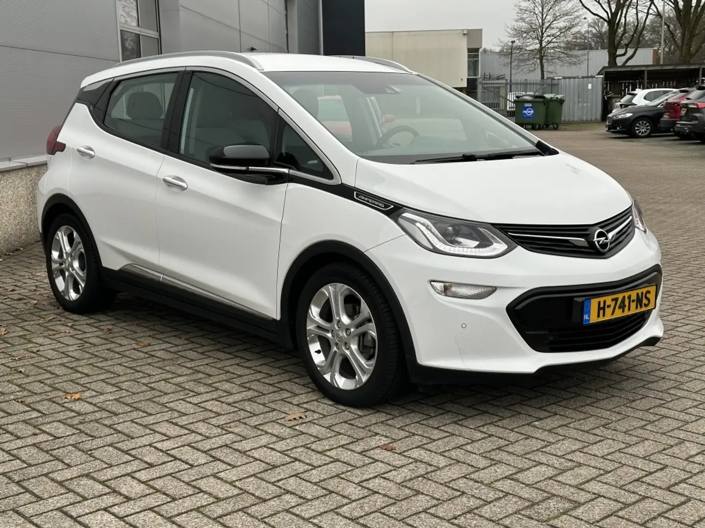 Opel Ampera-E Business 60 kWh Білий - 2