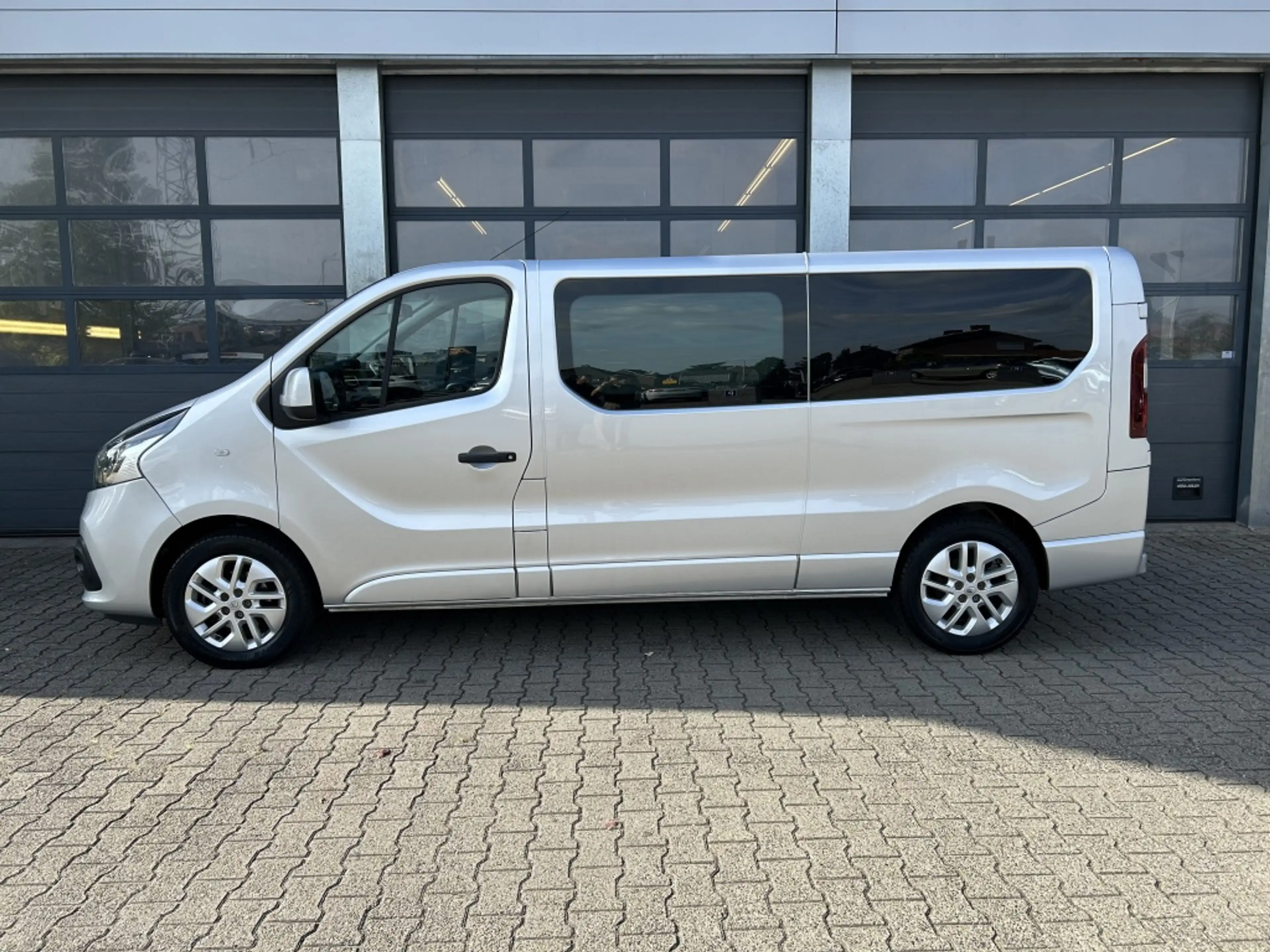 Renault Trafic GB 1.6 dCi 125pk L2H1 T29 Luxe — photo 2