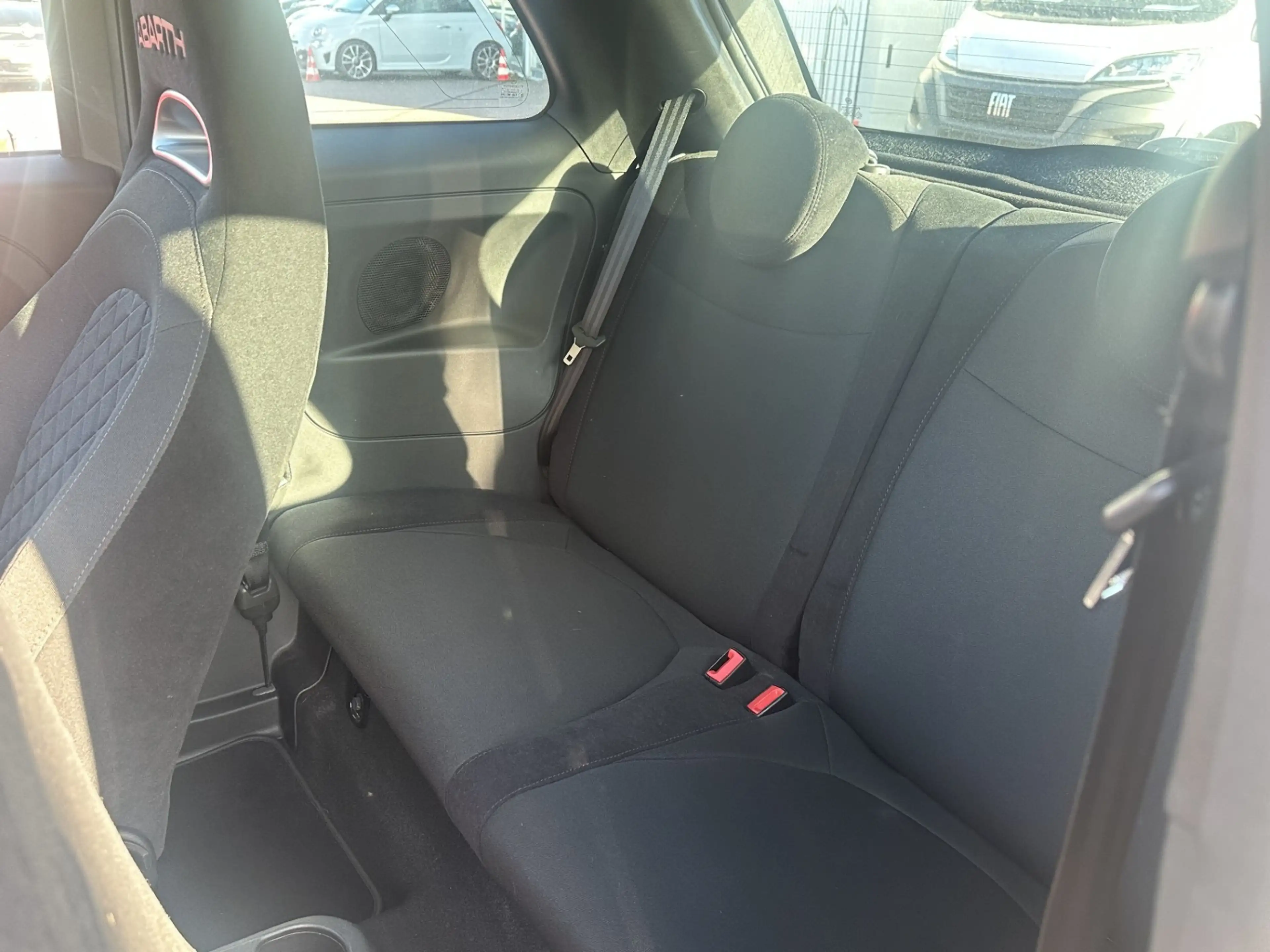 Abarth 595 MY22 1.4 T-Jet 165PS — photo 14