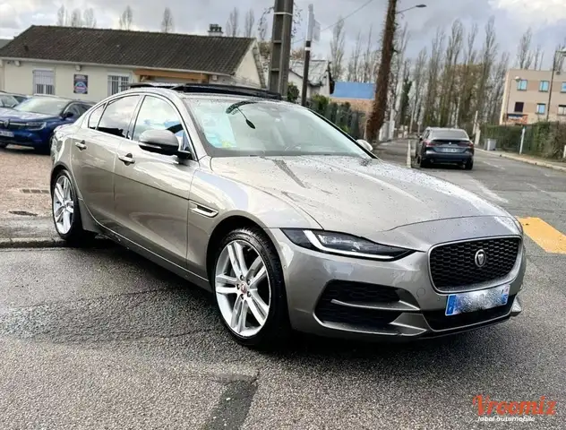 Jaguar XE D180 HSE STANDARD AUTO 4WD TOIT OUVRANT 15000HT
