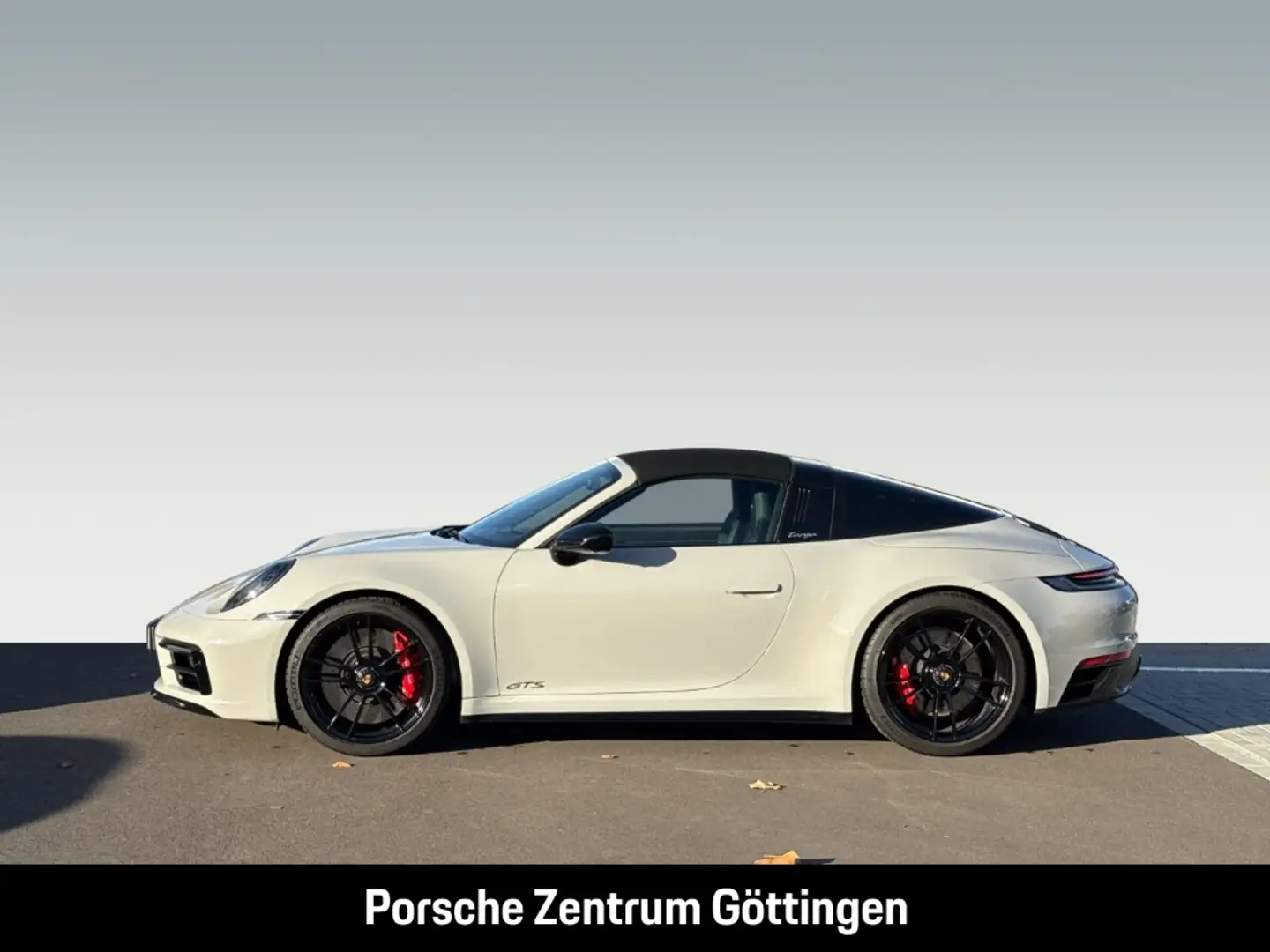 Porsche 992 911 Targa 4 GTS Liftsystem-VA Surround-View Weiß - 2