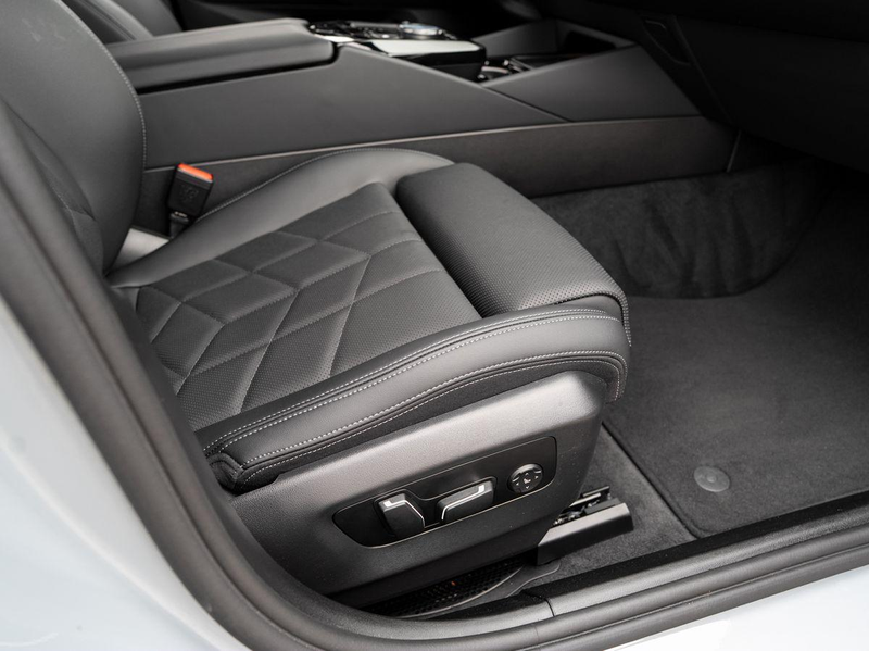 BMW 520 d xDrive Lim M-Sport PRO AHK PANO ACC H&K 360° — photo 15