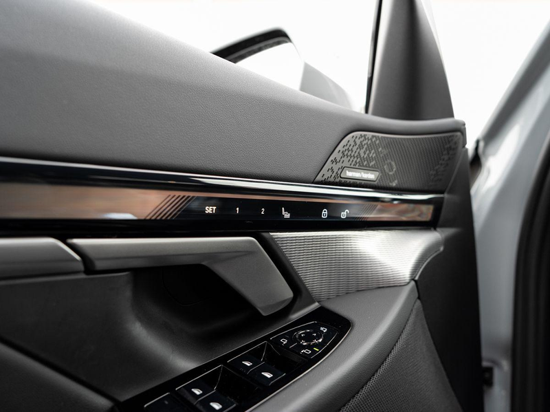 BMW 520 d xDrive Lim M-Sport PRO AHK PANO ACC H&K 360° — photo 10