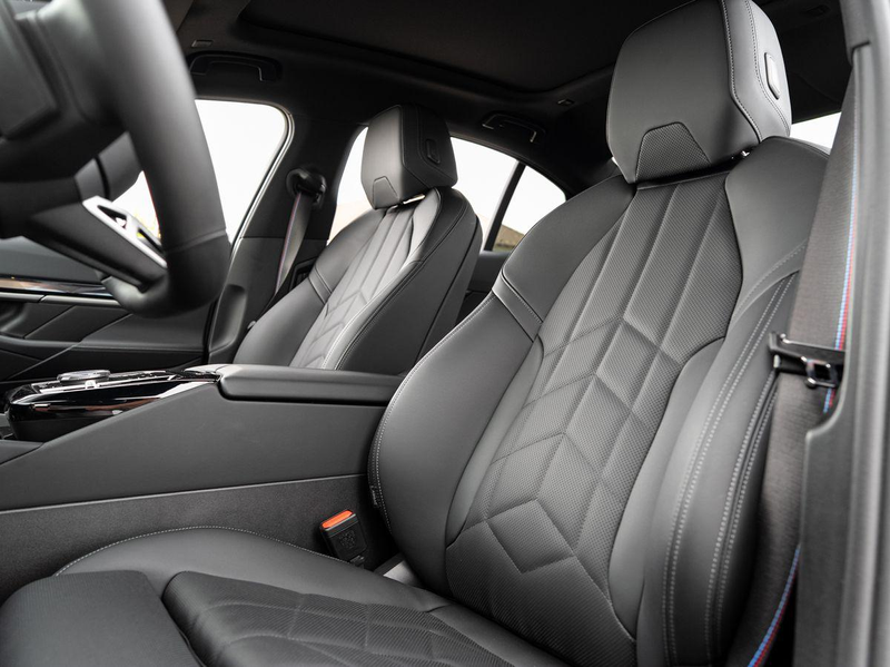 BMW 520 d xDrive Lim M-Sport PRO AHK PANO ACC H&K 360° — photo 12
