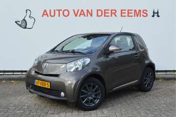 1.0 VVTi Aspiration Bronze NL-Auto / Climate contr