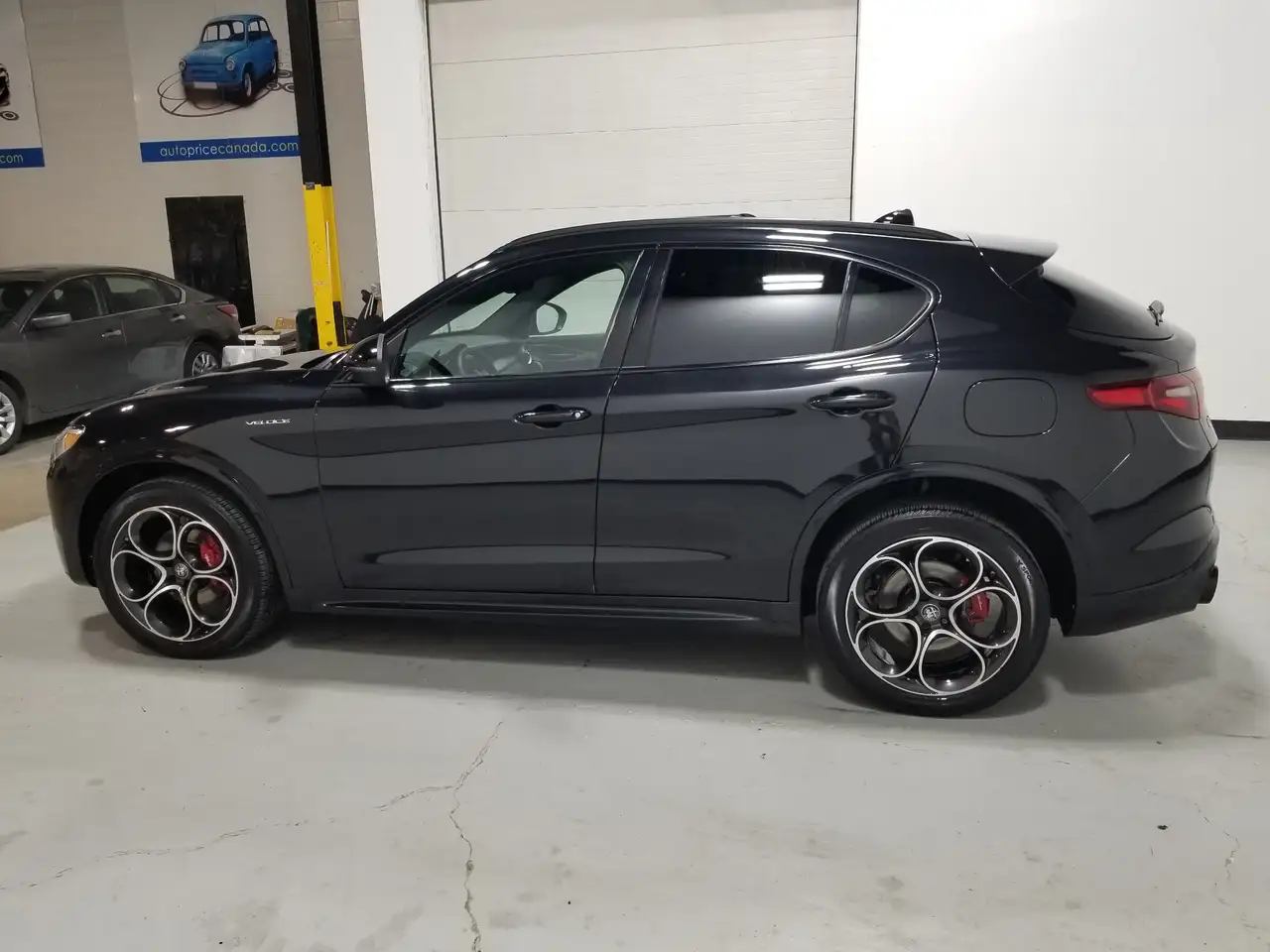 Alfa Romeo Stelvio снимка Alfa Romeo Stelvio