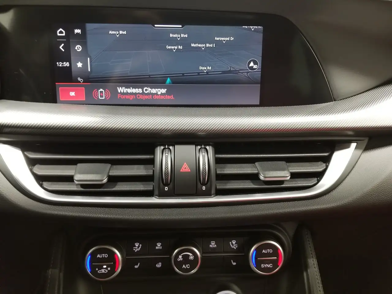 Alfa Romeo Stelvio снимка Alfa Romeo Stelvio