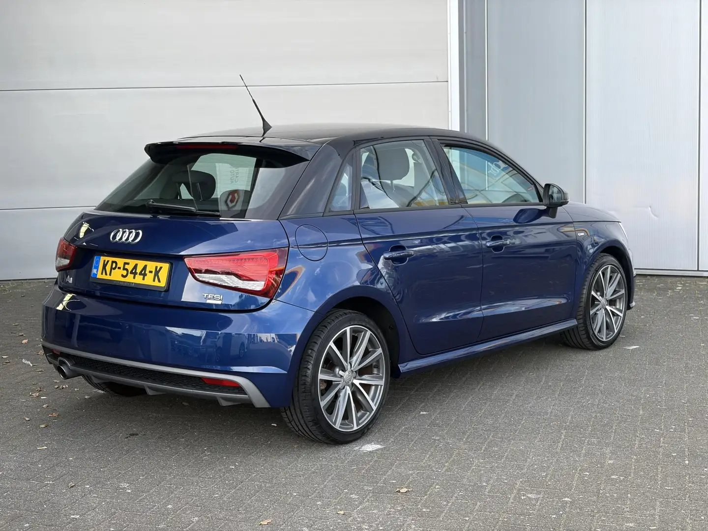 Audi A1 Sportback 1.0 TFSI Adrenalin S-Line/Automaat/Navi/ Blau - 2