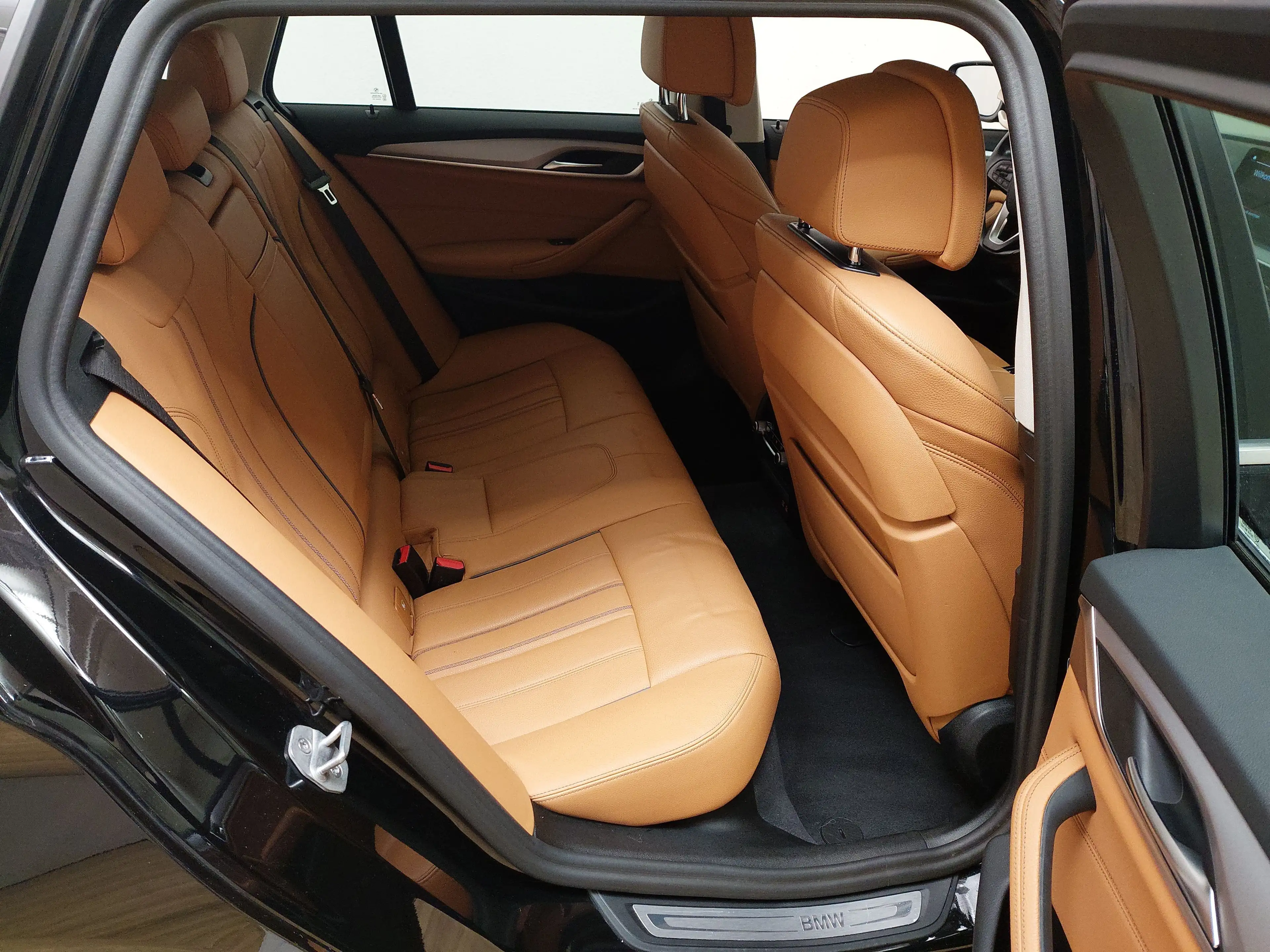 BMW 530 dA Touring xDr Leder Navi LED LC prof. RFK — photo 12