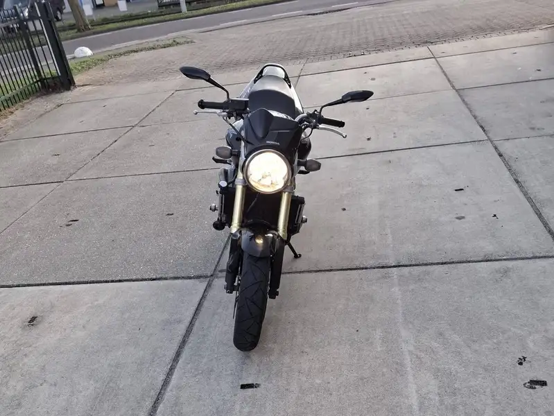 Honda CB 600 F Hornet - foto 6