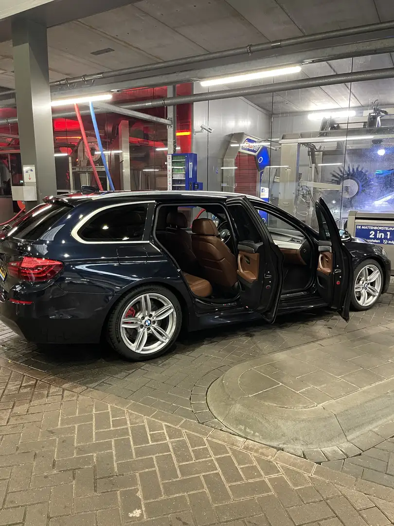 BMW 520 520i High Executive M Sport Edition Zwart - 1