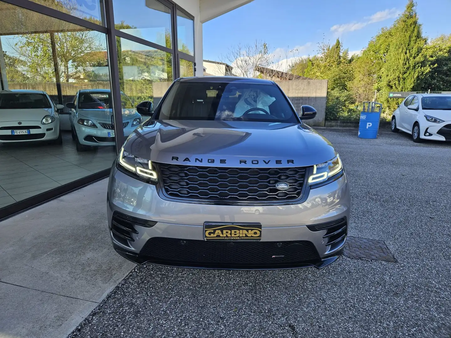 Land Rover Range Rover Velar Range Rover Velar  2.0d i4 mhev R-Dynamic SE 4wd Gris - 2
