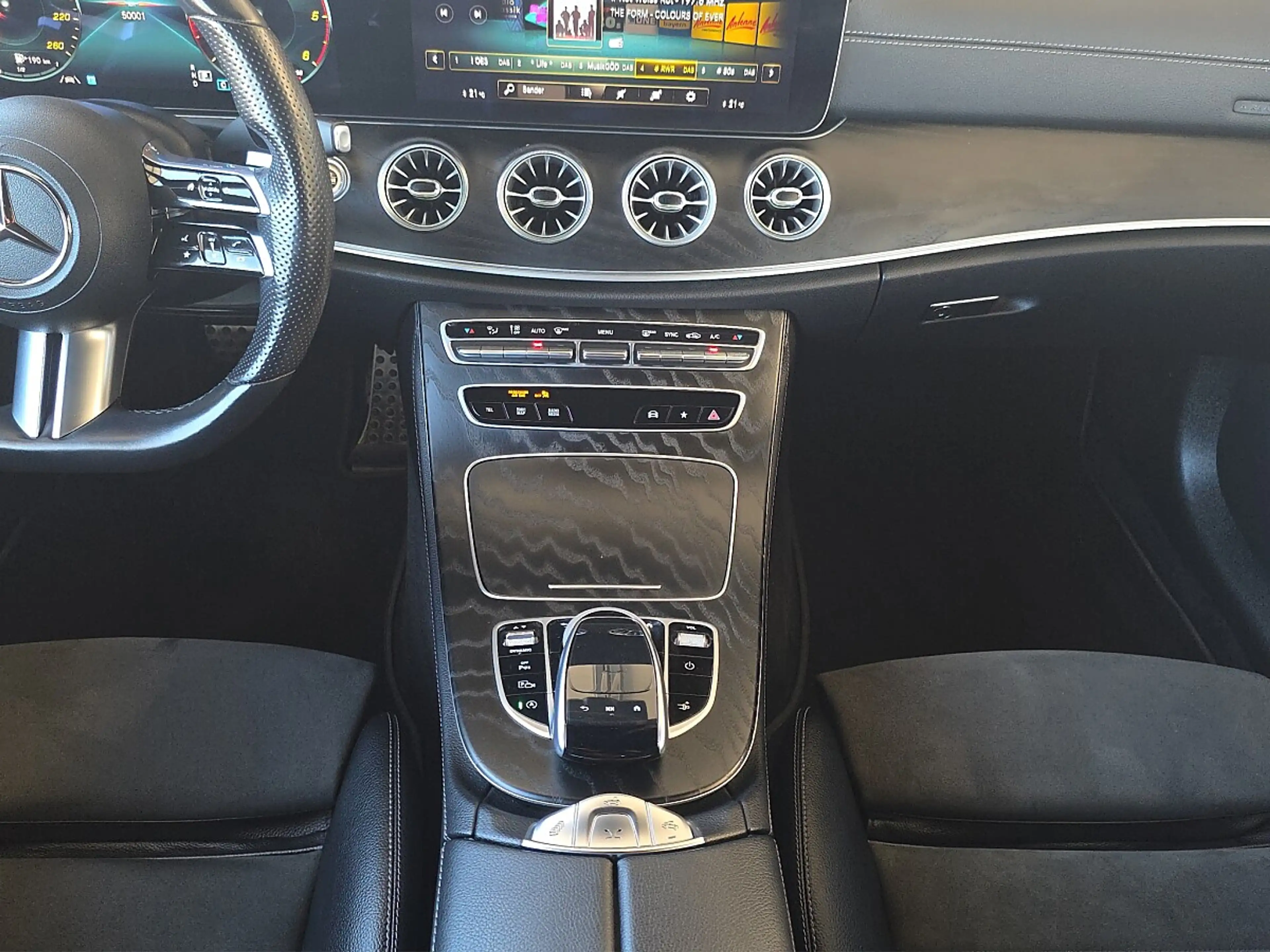 Mercedes-Benz E 220 d 4Matic Cabrio AMG SPORT*AIRSCARF/MULTIBEAM* — photo 15