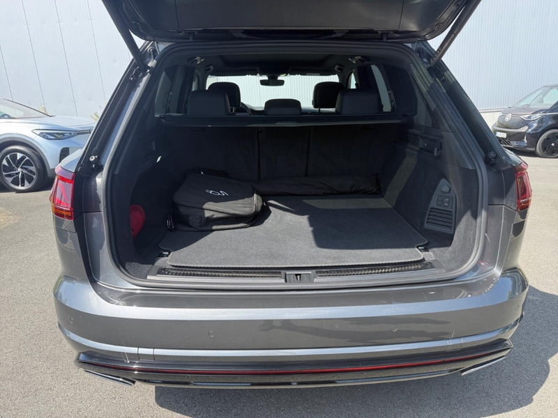 Volkswagen Touareg 3.0 V6 TSI eHybrid R 4Motion R-line El. Panodach — photo 10