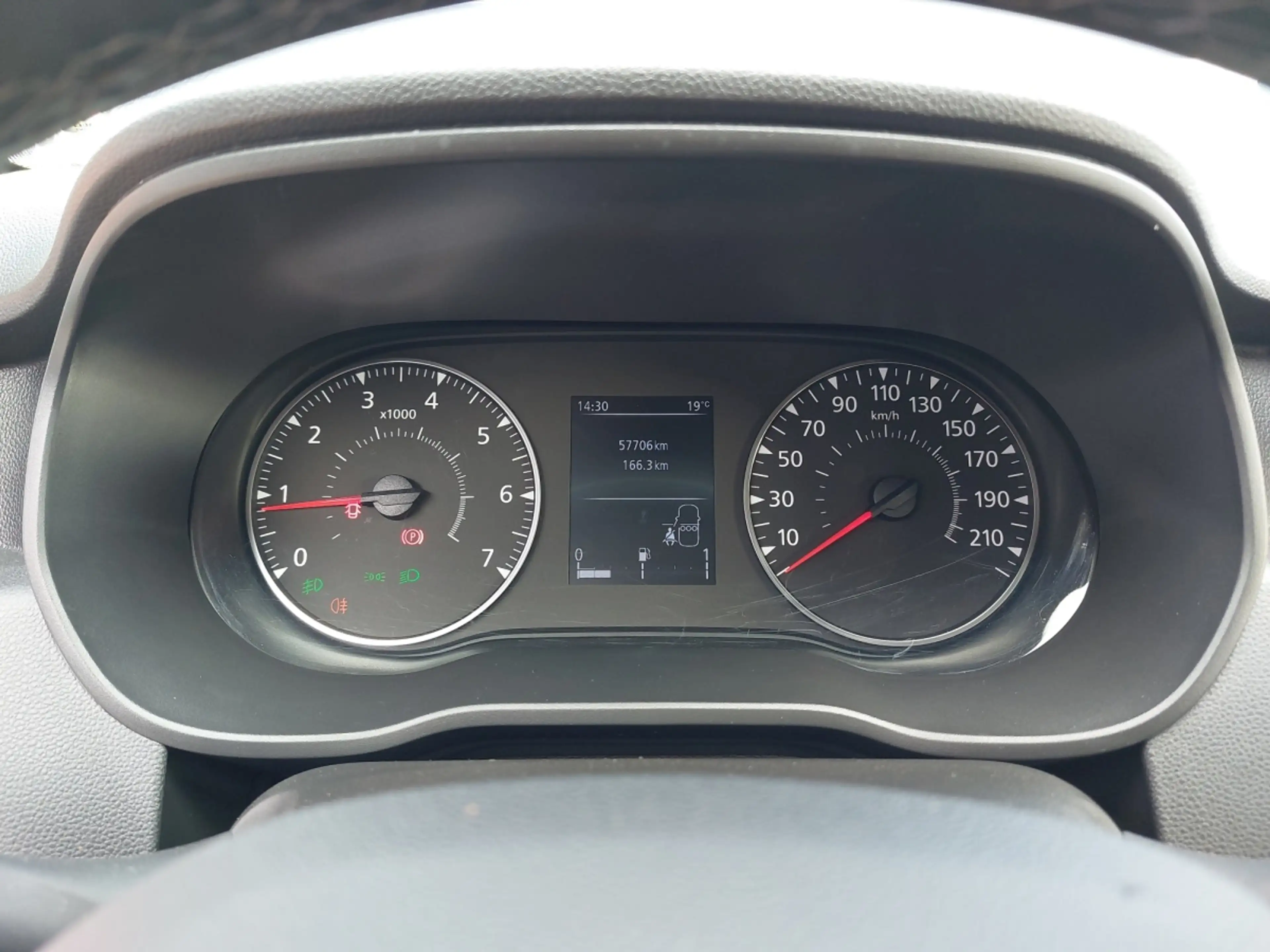 Dacia Duster TCe 130 PF Comfort — photo 15