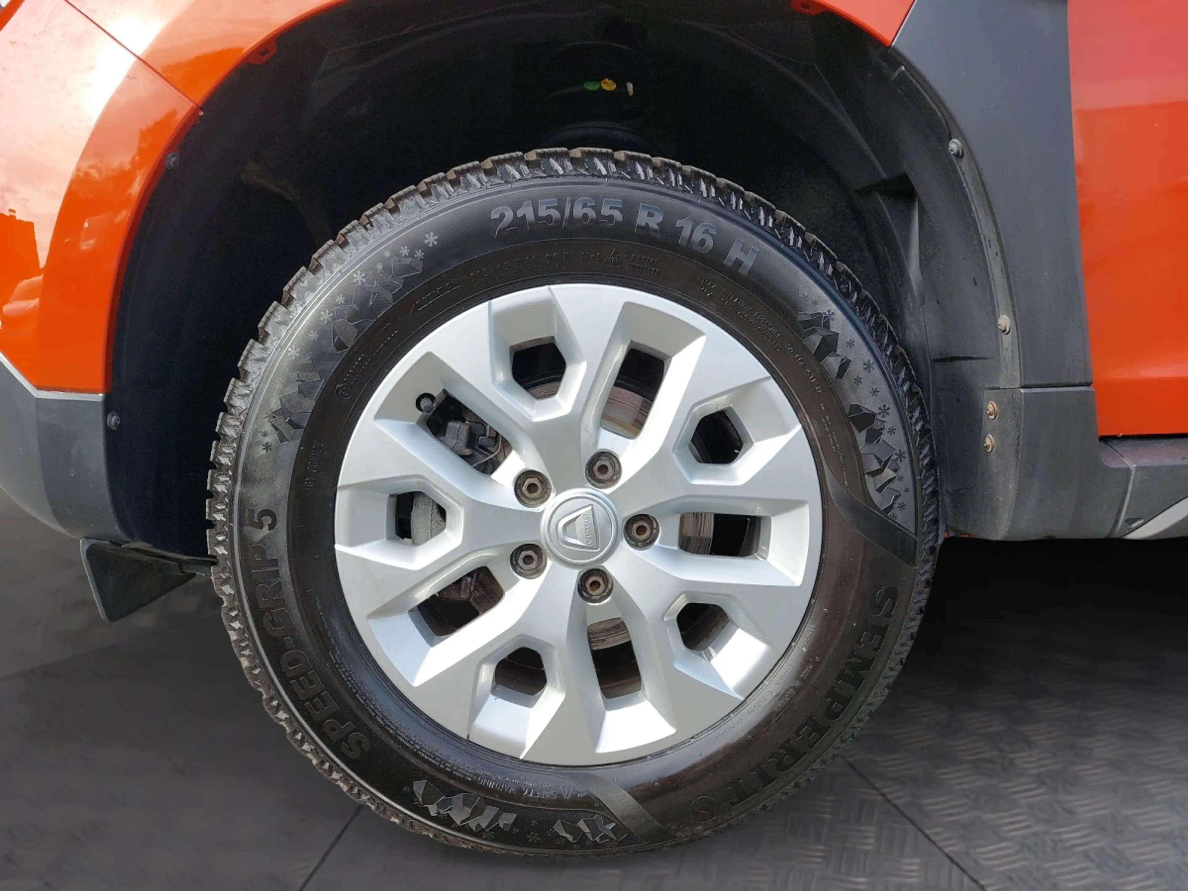 Dacia Duster TCe 130 PF Comfort — photo 14