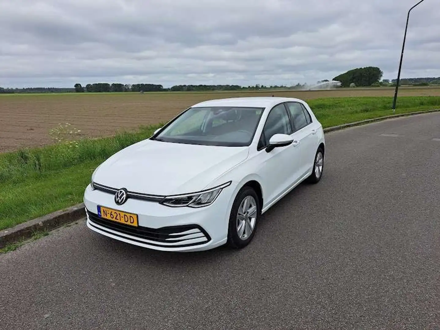Volkswagen Golf 1.0 TSI Life Wit - 1