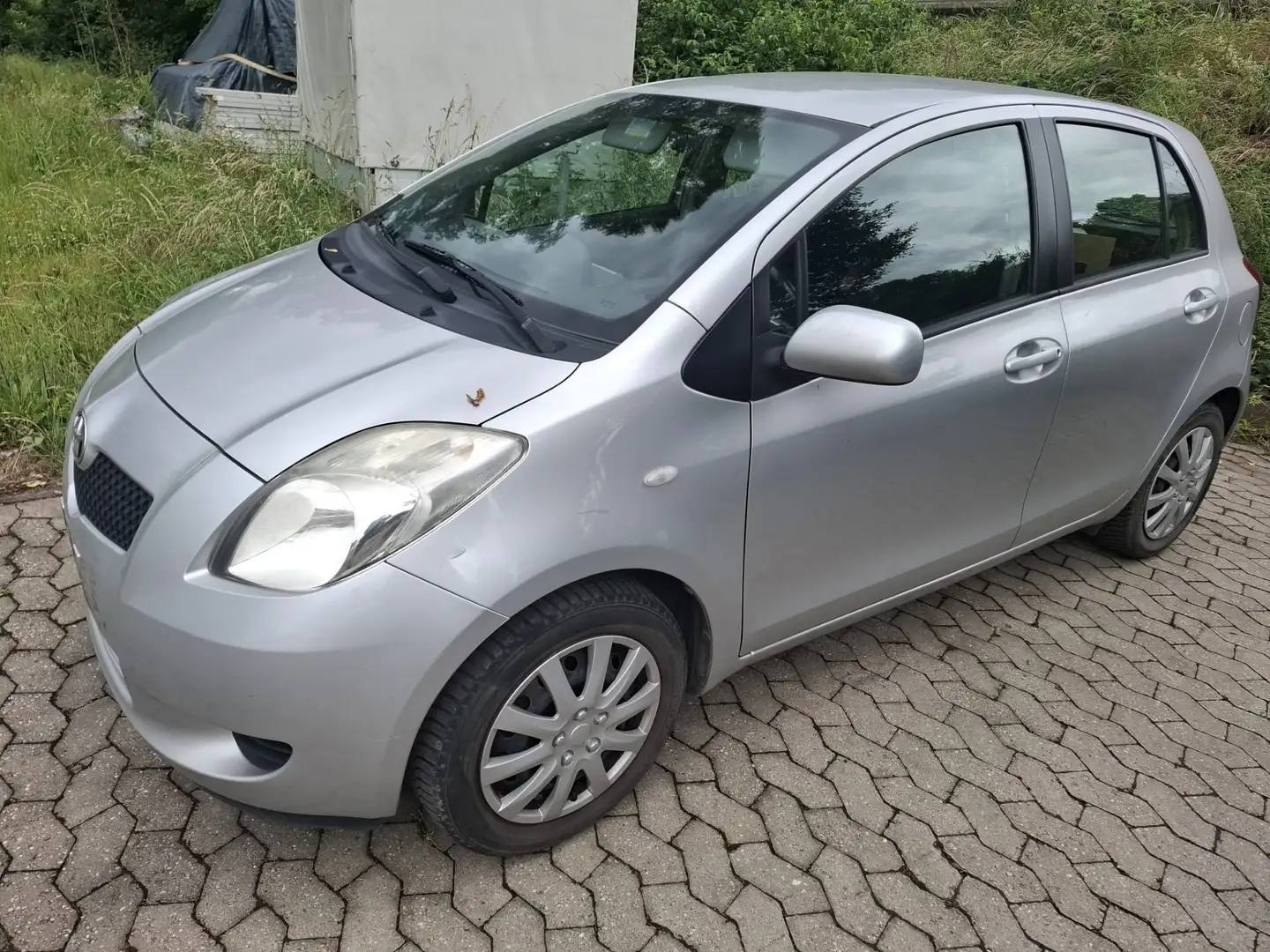Toyota Yaris 1.0 - 69 VVT-i Luna - 1