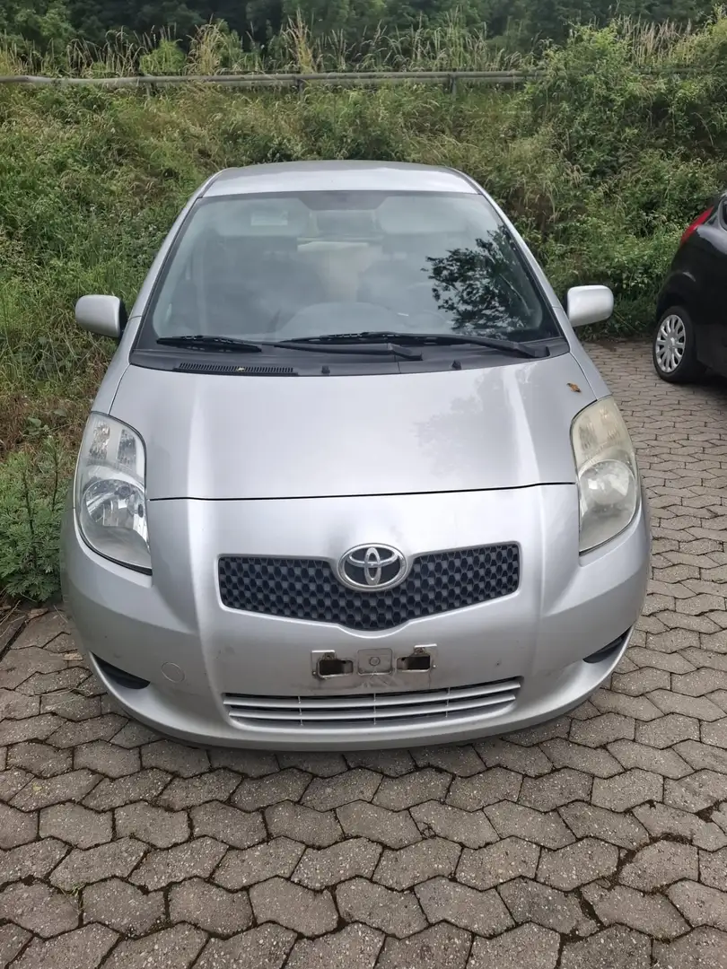 Toyota Yaris 1.0 - 69 VVT-i Luna - 2