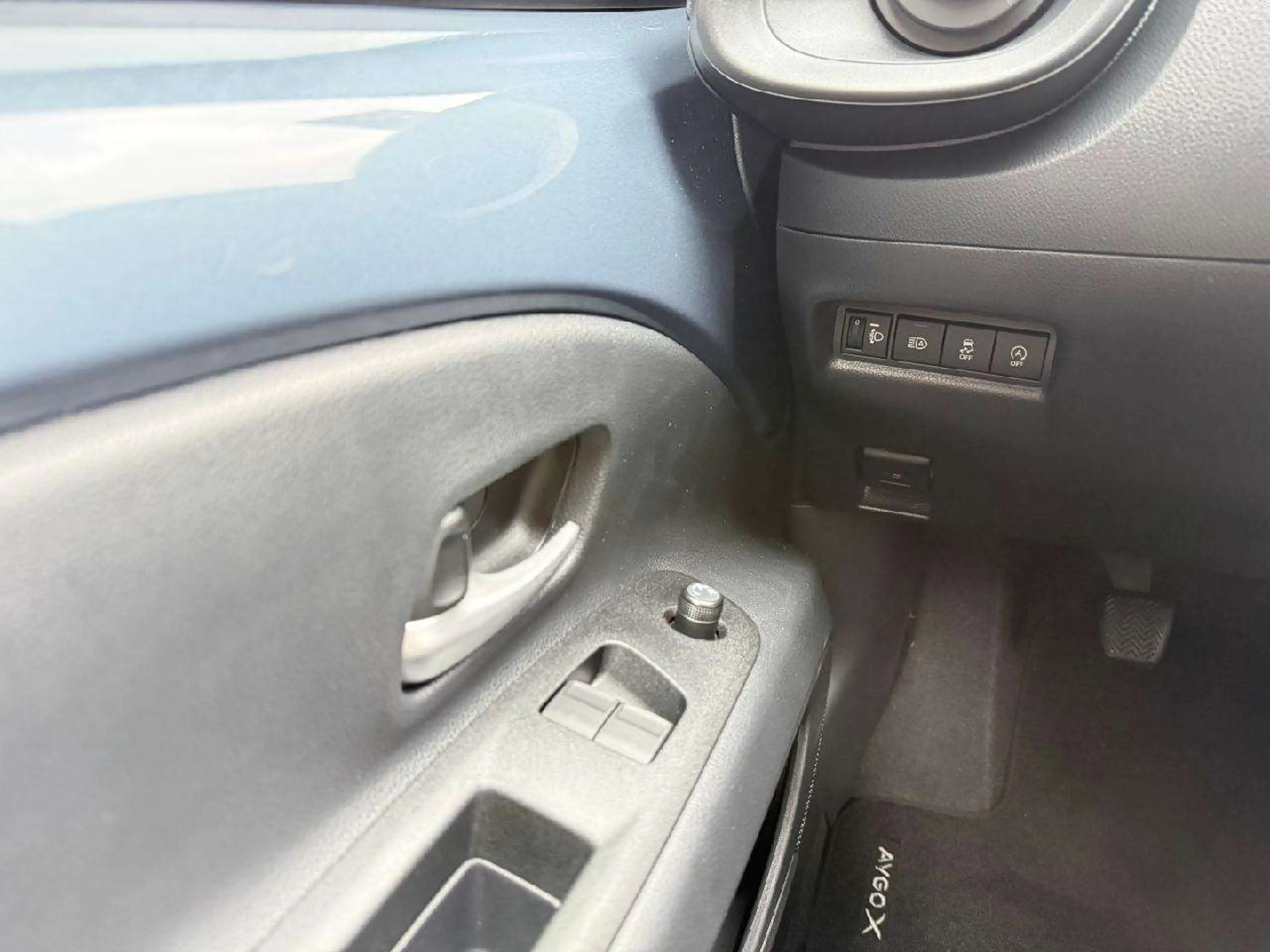 Toyota Aygo X 1.0 L BUSINESS EDITION 5 M/T ACC Kam. PDC — photo 15