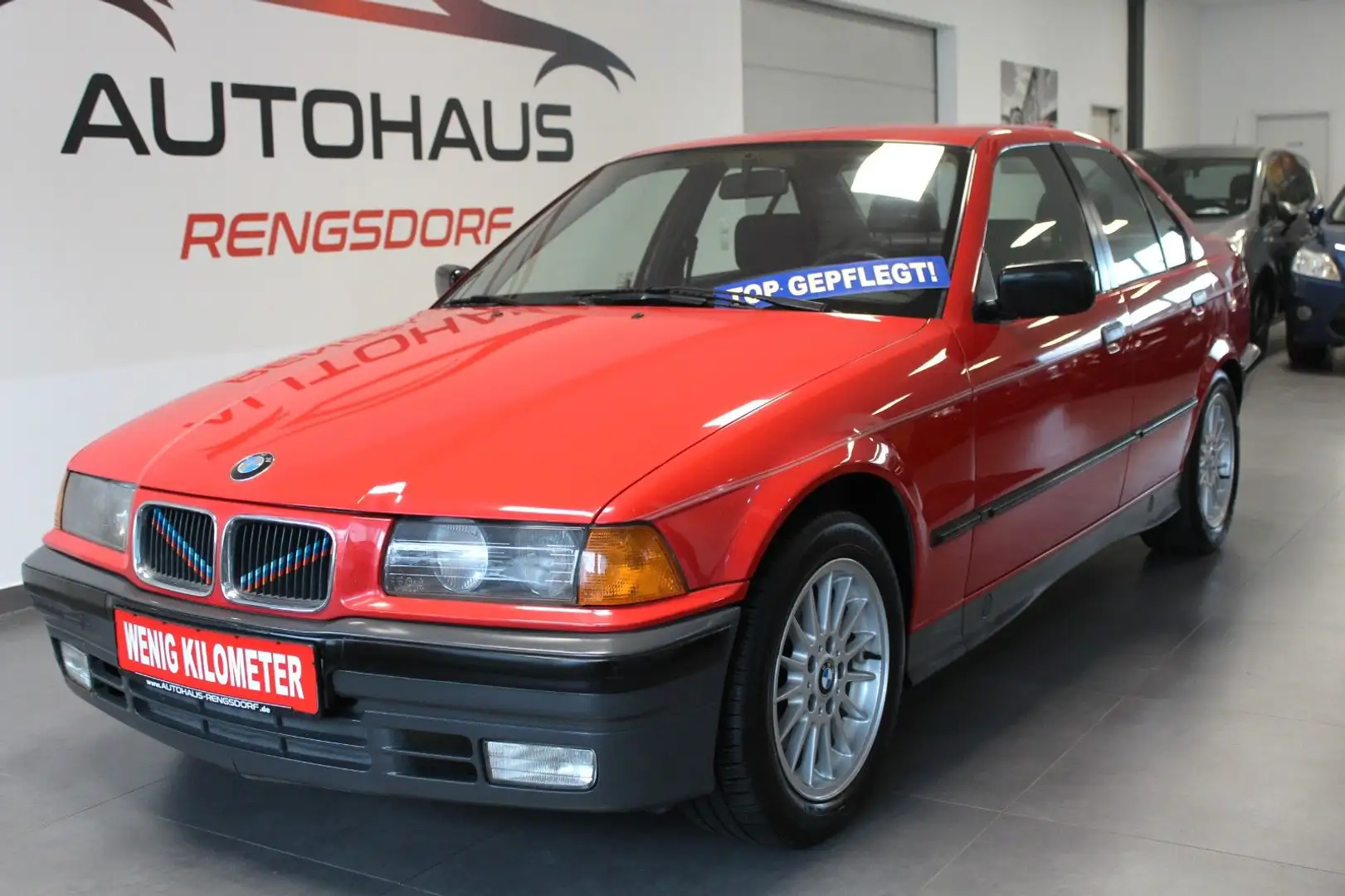 BMW 320 i 6 Zylinder 150PS Rot - 2