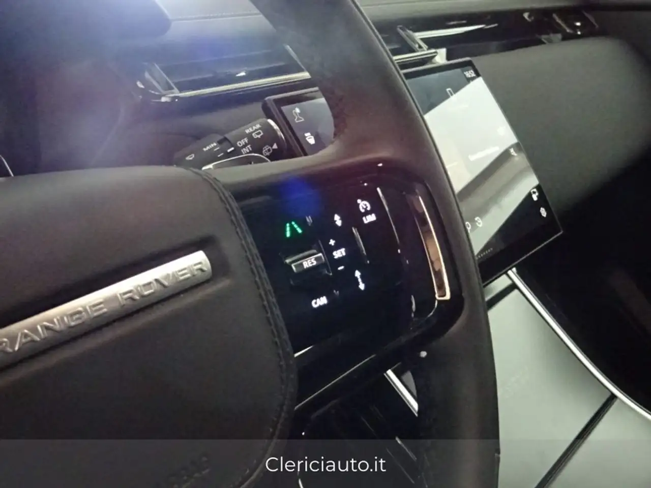 Land Rover Range Rover Velar 2026 — фото 15