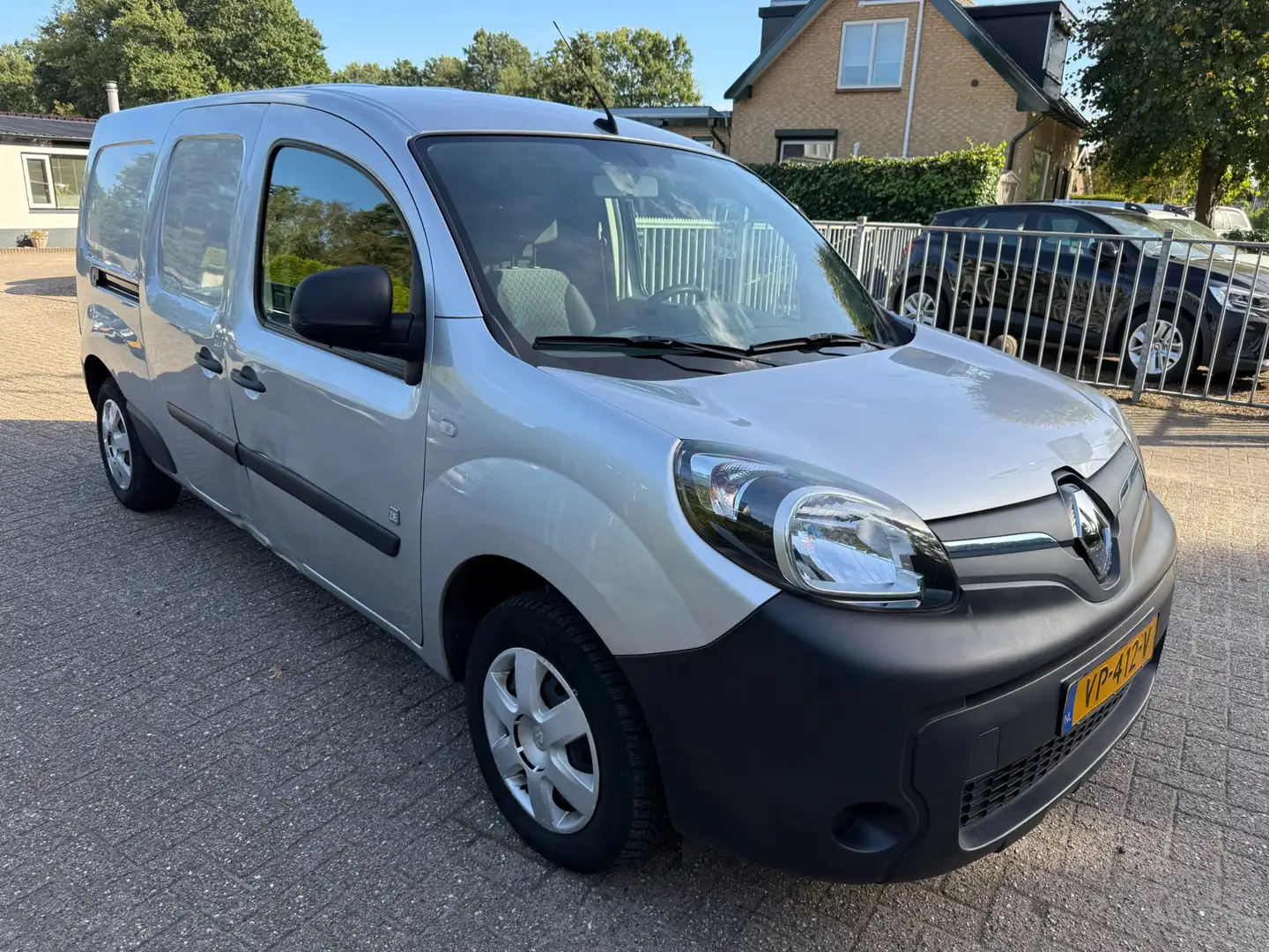 Renault Kangoo Z.E. Express Maxi INCL. ACCU (SoH 100 %!) AC NAVI GEISO Grau - 2