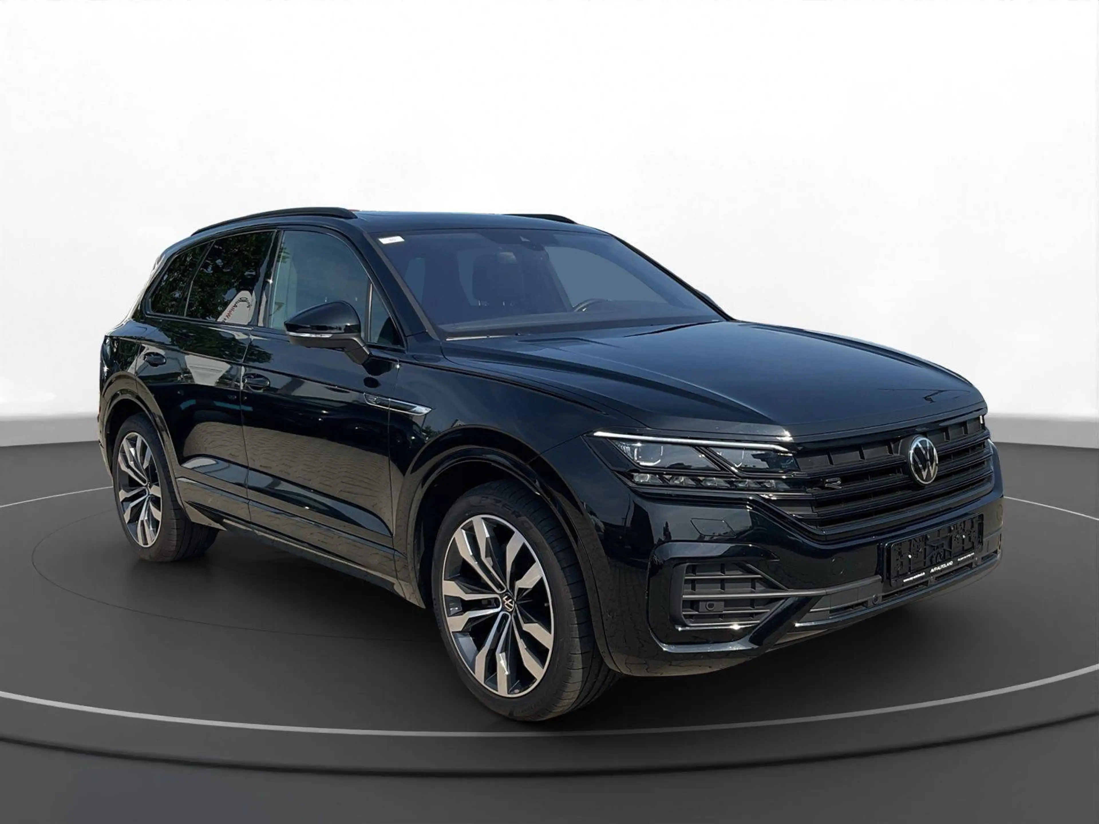 Volkswagen Touareg R-Line 4Motion — photo 2