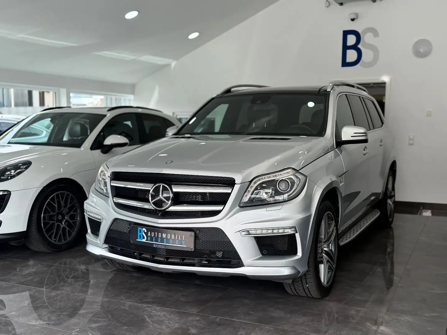 Mercedes-Benz GL 63 AMG GL63 AMG 4Matic/designo/360°/Pano/HK/Luft/Memory Silber - 2