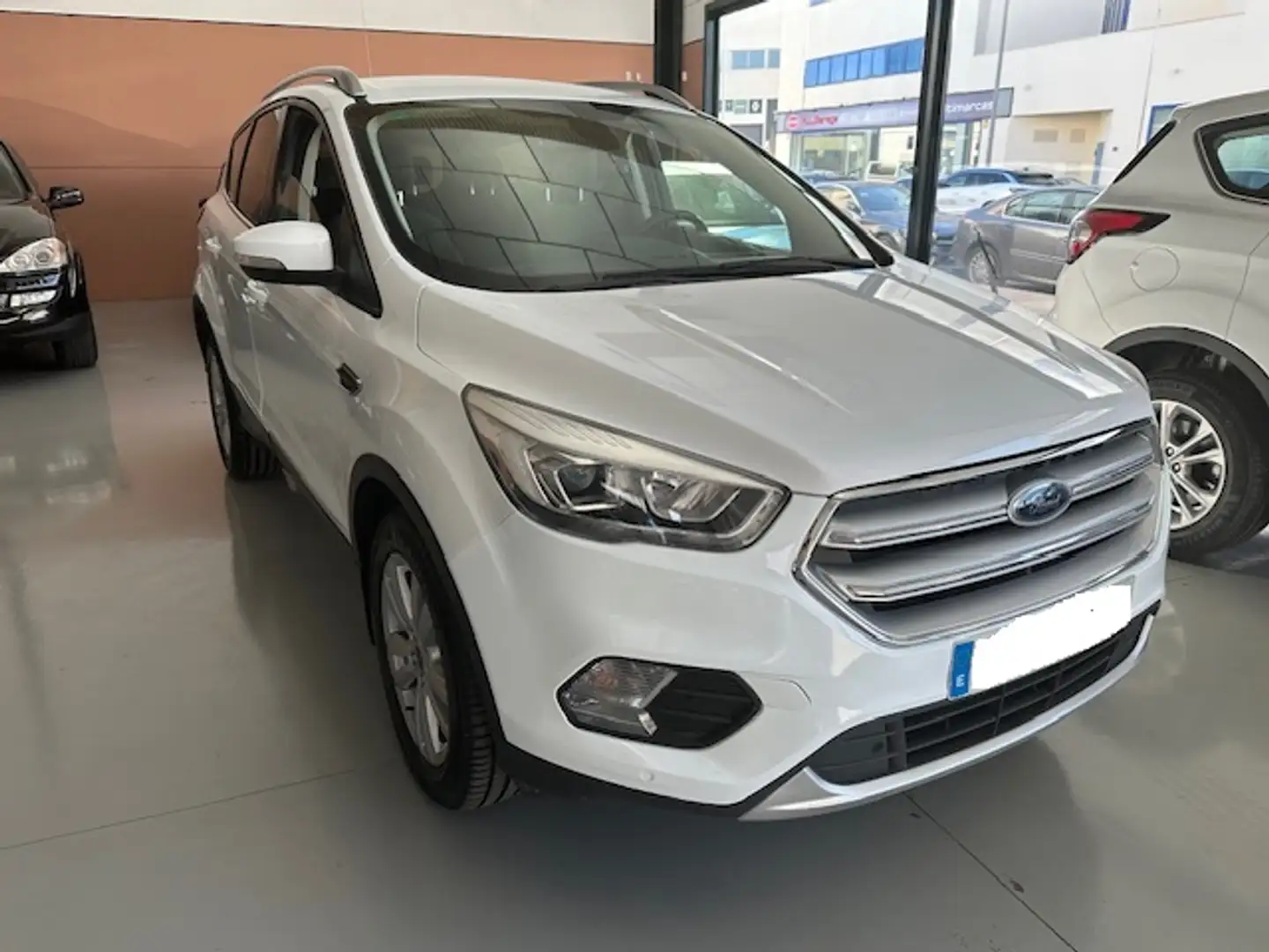 Ford Kuga 2.0TDCi Auto S&S Trend 4x4 150 Wit - 2
