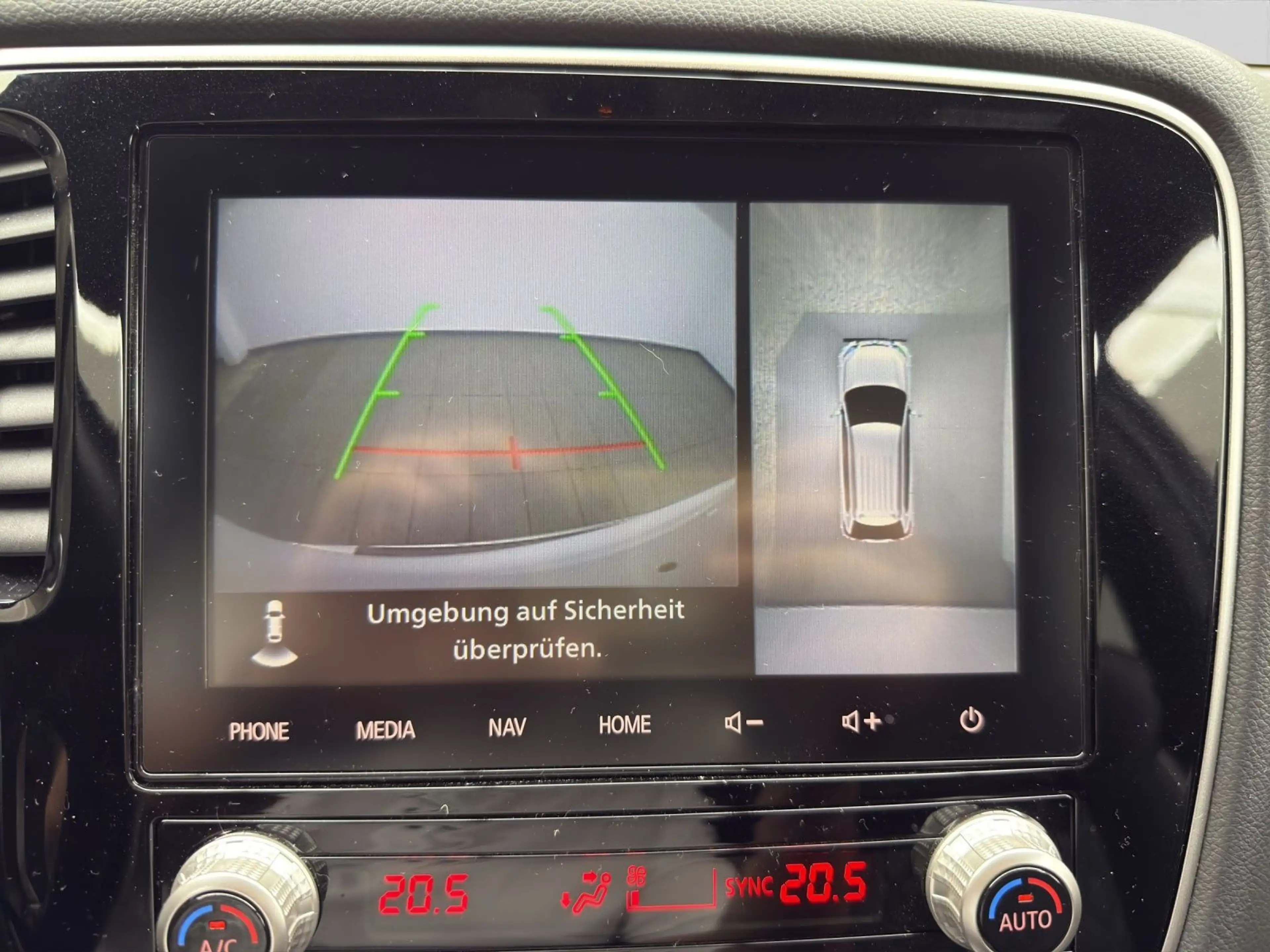 Mitsubishi Outlander 2.4 PHEV Plug-in Hybrid 4WD PLUS LEDER — photo 16