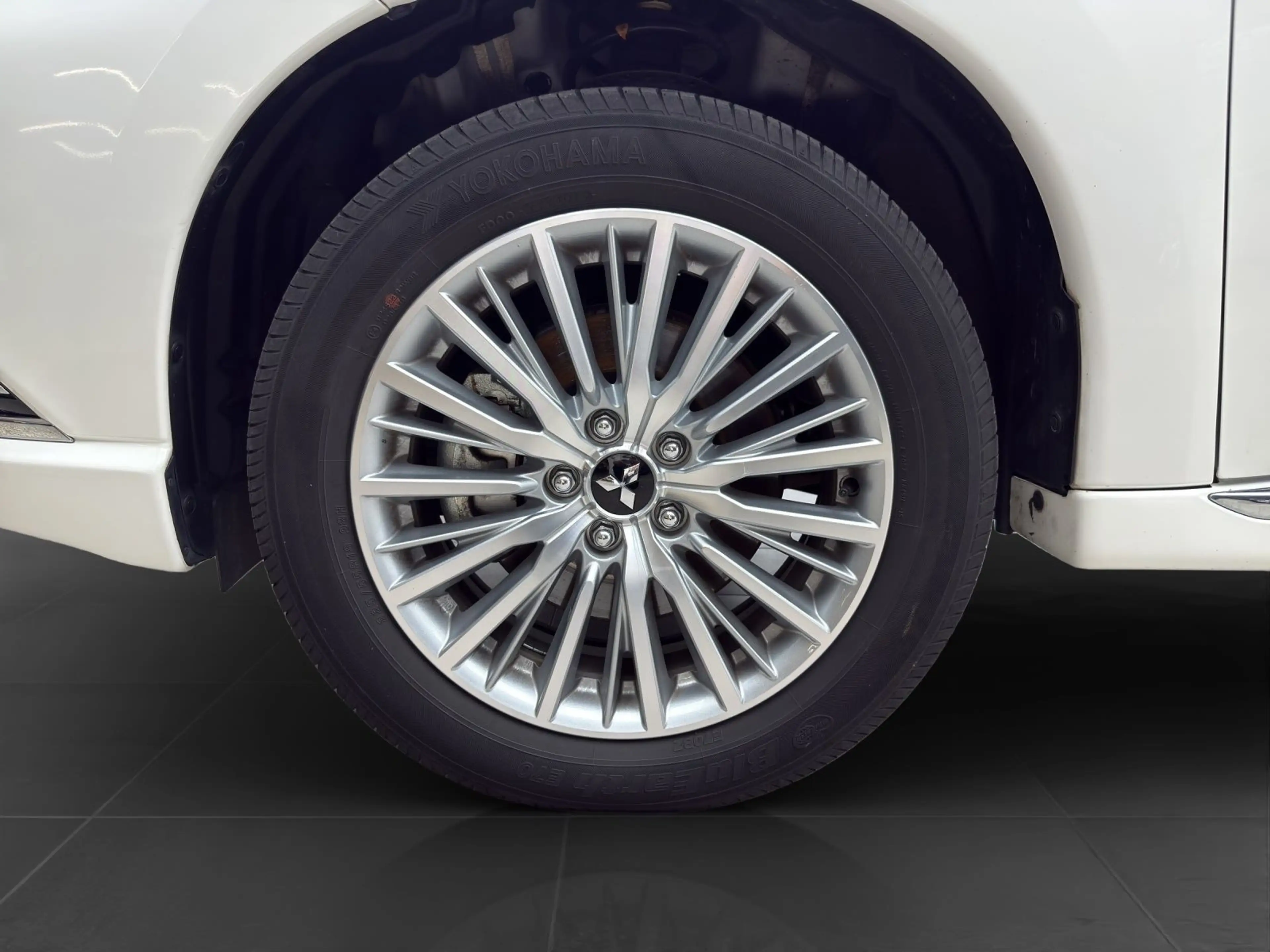 Mitsubishi Outlander 2.4 PHEV Plug-in Hybrid 4WD PLUS LEDER — photo 7