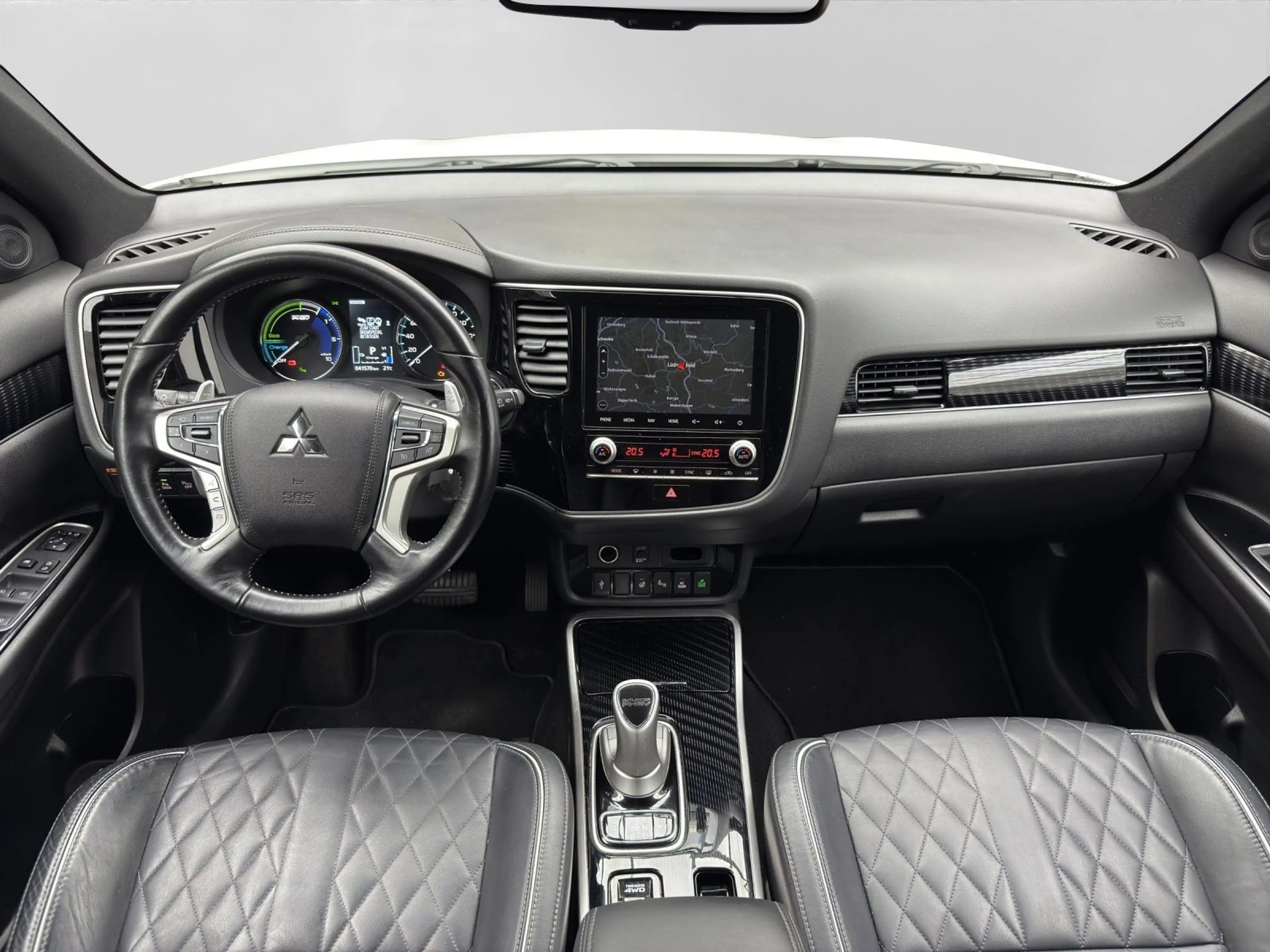 Mitsubishi Outlander 2.4 PHEV Plug-in Hybrid 4WD PLUS LEDER — photo 5