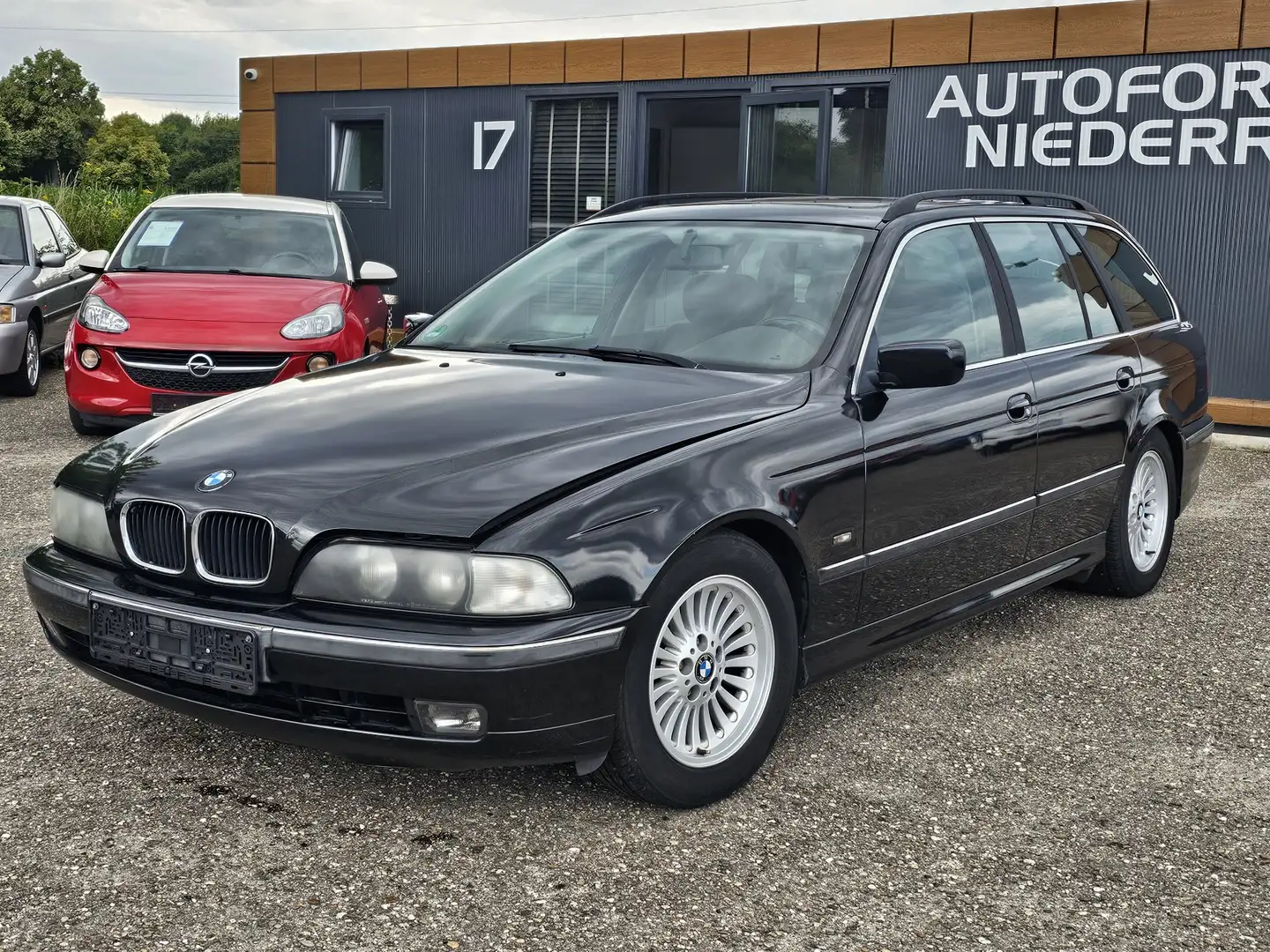 BMW 523 i A 2.5 Touring E39 Schwarz - 2