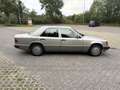 Mercedes-Benz E 230 W 124 Gold - thumbnail 3