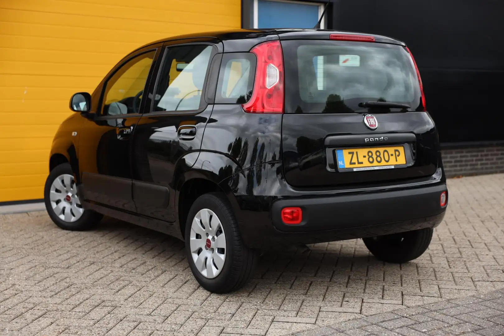 Fiat Panda 0.9 TwinAir Popstar / NAP / Airco / Elek Pakket / Noir - 2