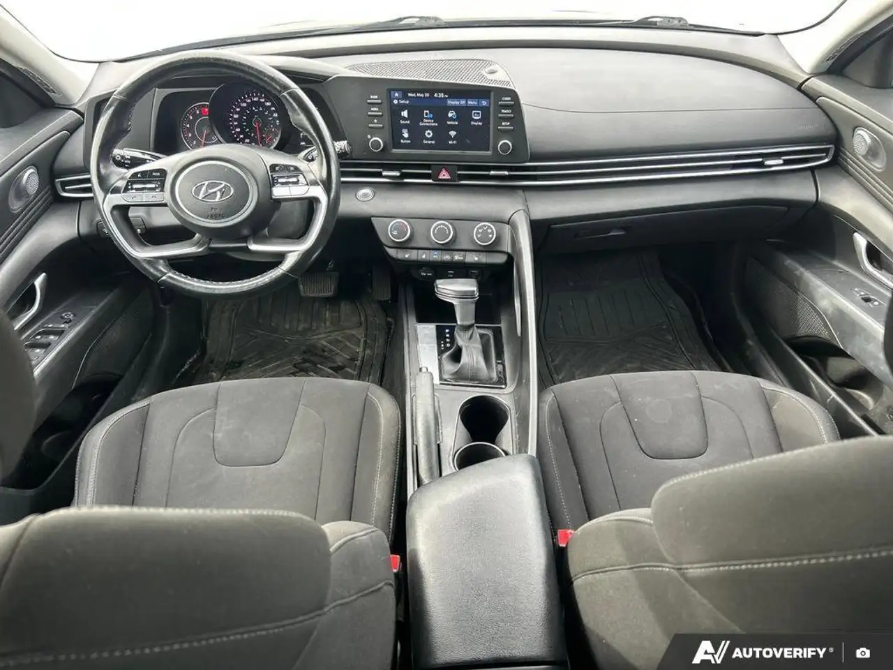 Hyundai ELANTRA снимка Hyundai ELANTRA