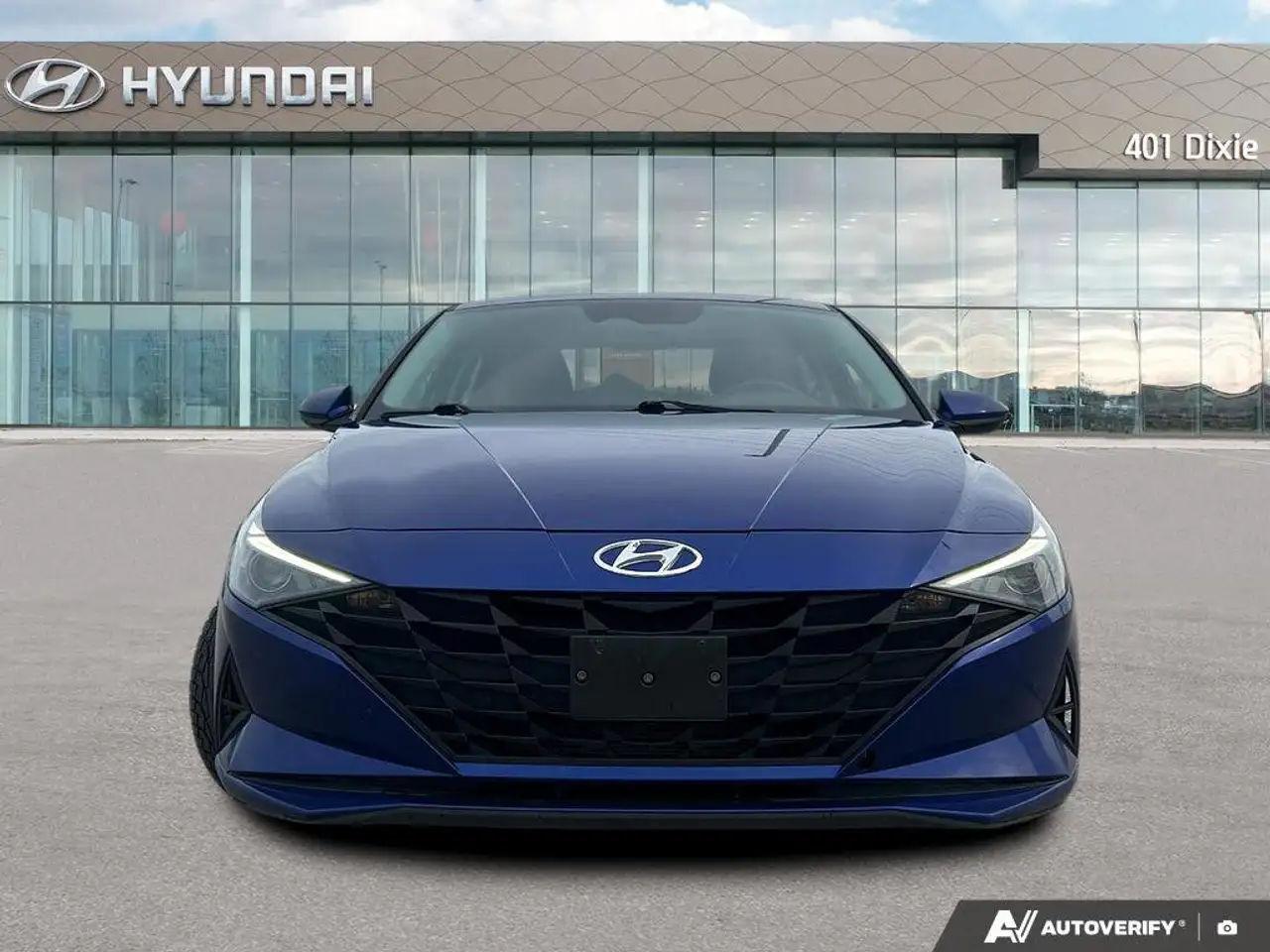 Hyundai ELANTRA снимка Hyundai ELANTRA