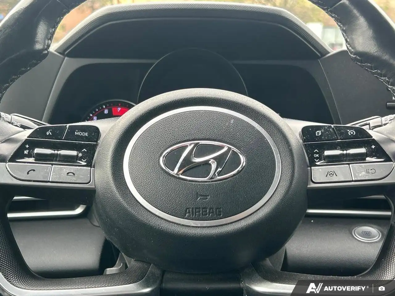 Hyundai ELANTRA снимка Hyundai ELANTRA
