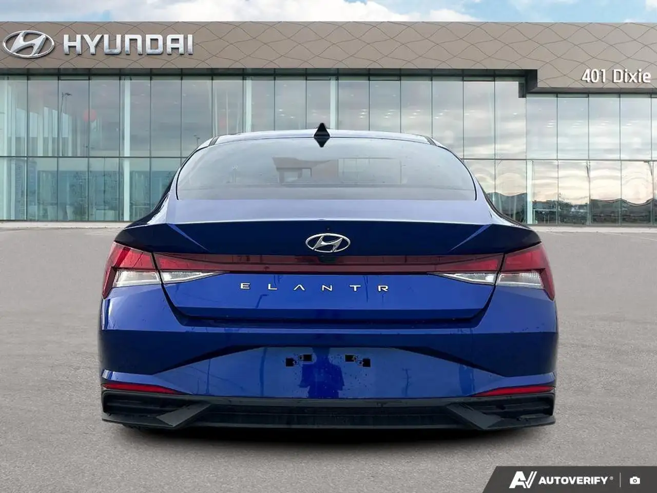 Hyundai ELANTRA снимка Hyundai ELANTRA