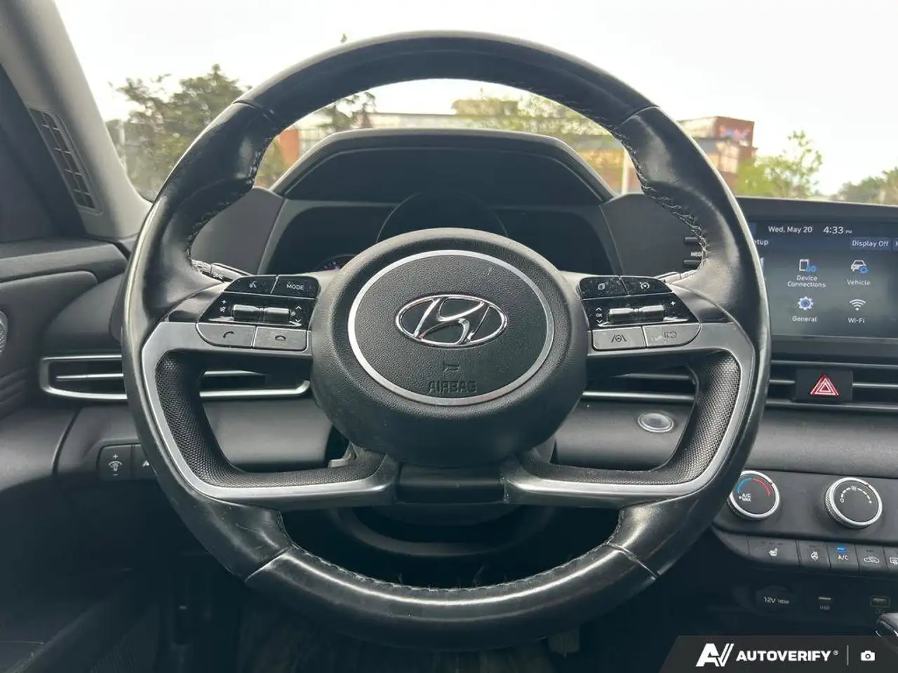 Hyundai ELANTRA снимка Hyundai ELANTRA