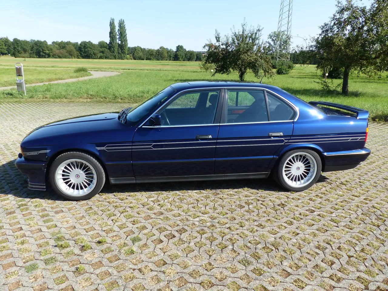 ALPINA B10 BiTurbo (E34) – 1 von nur 507 weltweit – Mauritiusblau Metallic – ALPINA/RECARO Wasserbüffelleder, foto 4