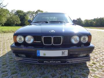 ALPINA B10 BiTurbo (E34) – 1 von nur 507 weltweit – Mauritiusblau Metallic – ALPINA/RECARO Wasserbüffelleder