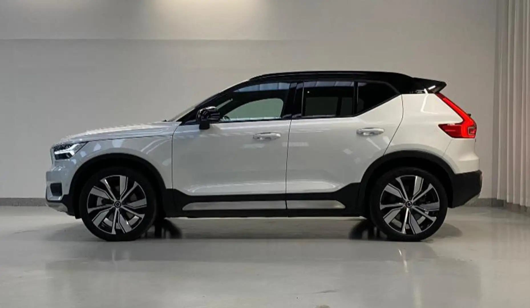 Volvo XC40 Recharge Single Motor Pro Wit - 2