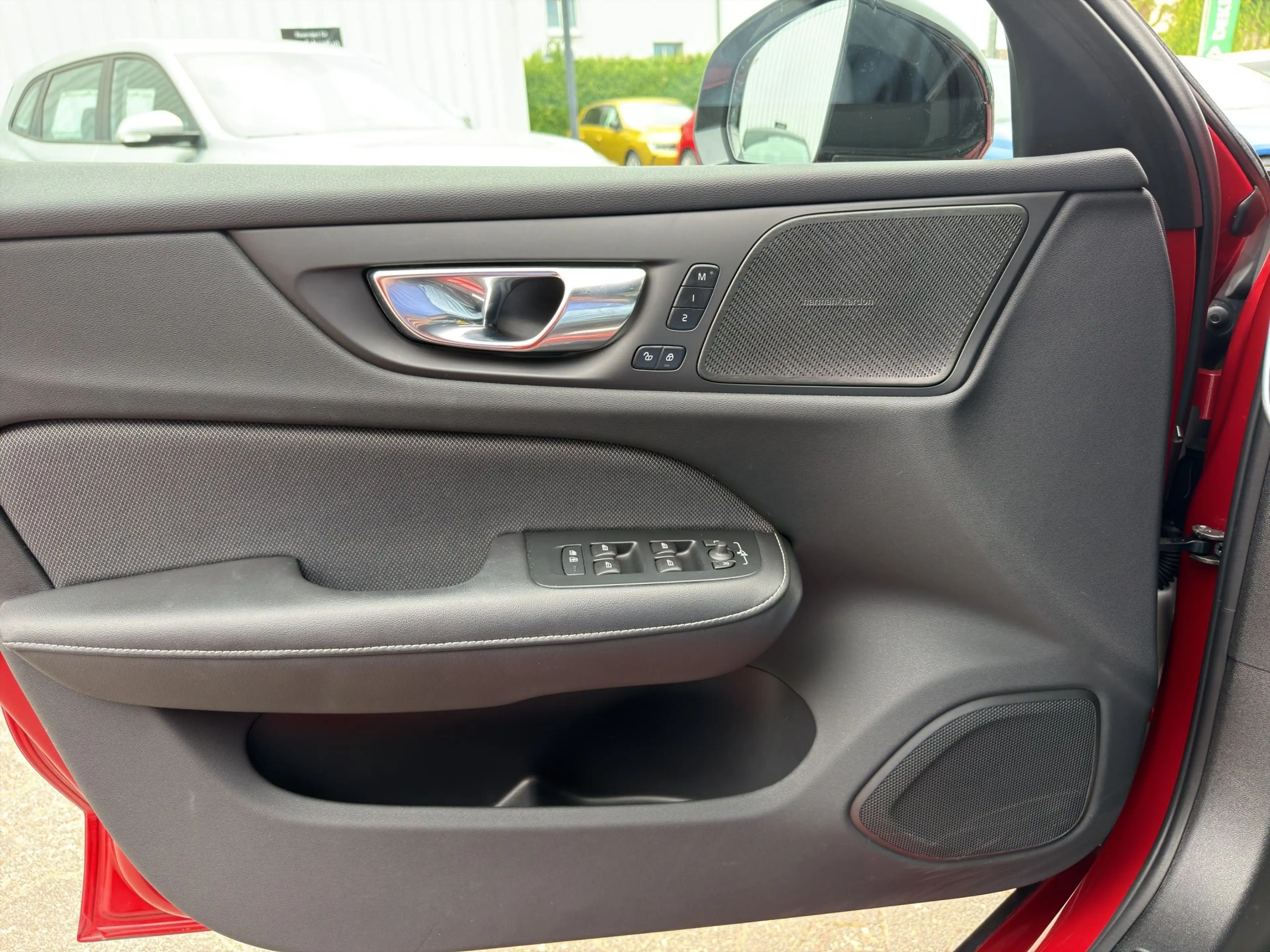 Volvo S60 B4 Plus Dark+Allwetter+Schiebed+360° — photo 8