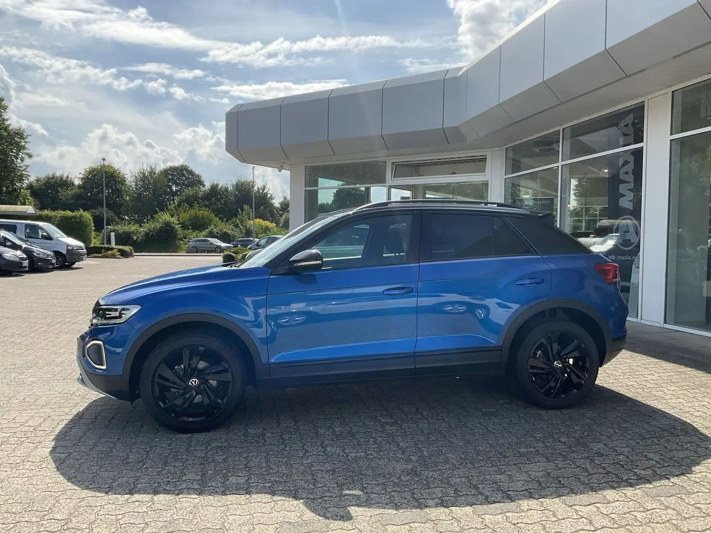 Volkswagen T-Roc 1.5 TSI DSG Style AHK Navi LED ACC Blau - 2