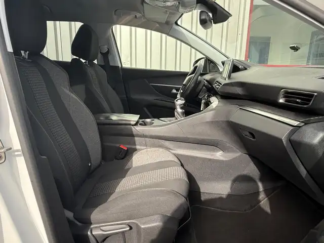 Peugeot 3008 view 15
