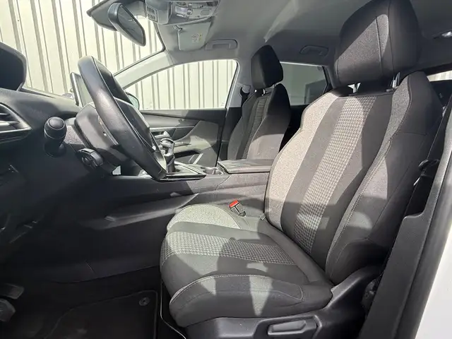 Peugeot 3008 view 14