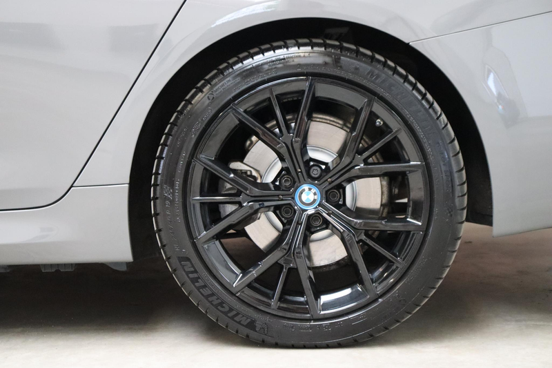 BMW 530 5-serie Touring 530e xDrive High Executive M Sport — photo 13